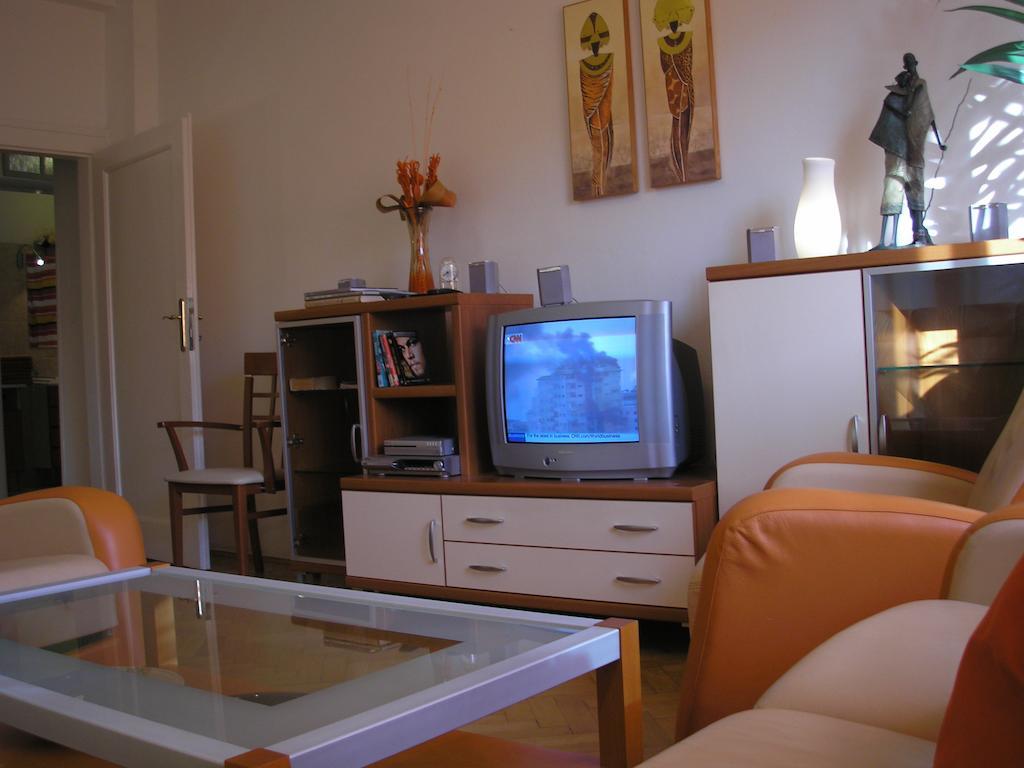 Apartment Accommodation Up To 17 Bratislava Eksteriør bilde