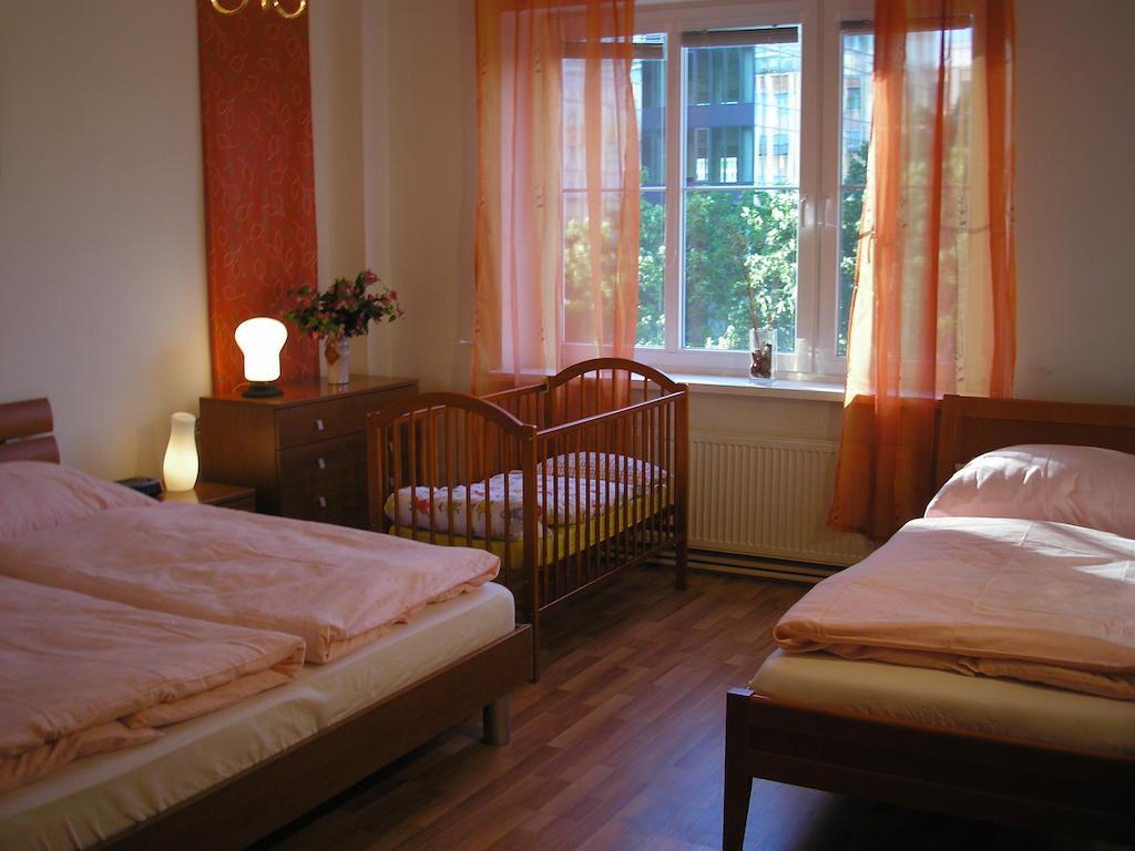 Apartment Accommodation Up To 17 Bratislava Rom bilde
