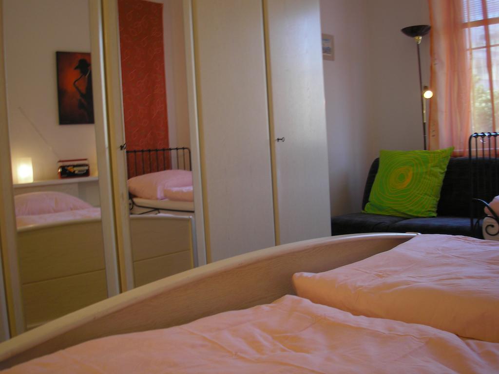 Apartment Accommodation Up To 17 Bratislava Eksteriør bilde